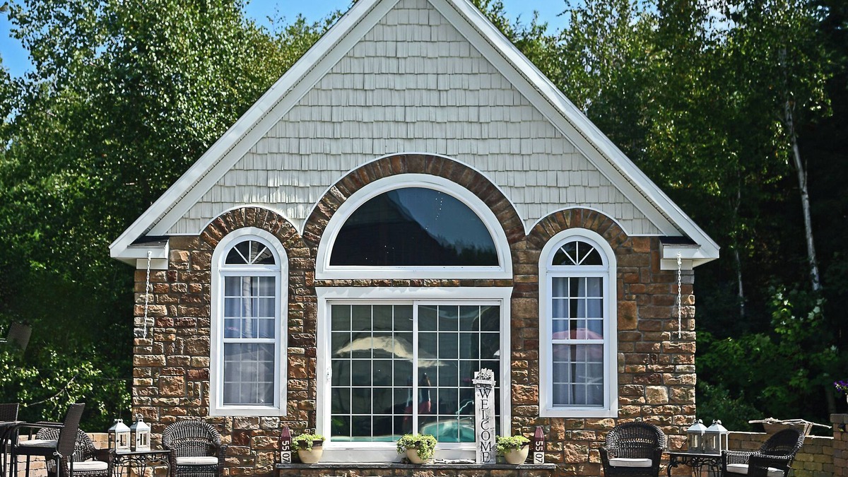 Sackets Harbor Ski Chalet | Martin’s Guesthouse