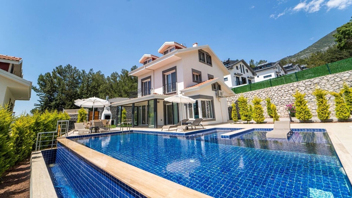 Fethiye Villa | Marvellous & Large Villa near Oludeniz with private swimming pool.