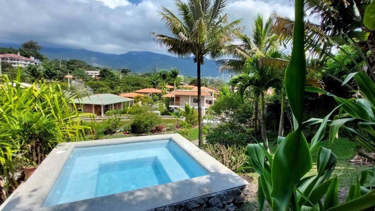 Nabon House | Marvelous bungalow with WiFi in the Yunguilla Valley