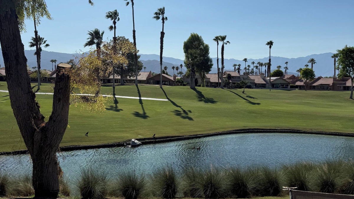 Palm Desert House | Marvelous Lake View 3-bedroom house in Palm Desert with AC
