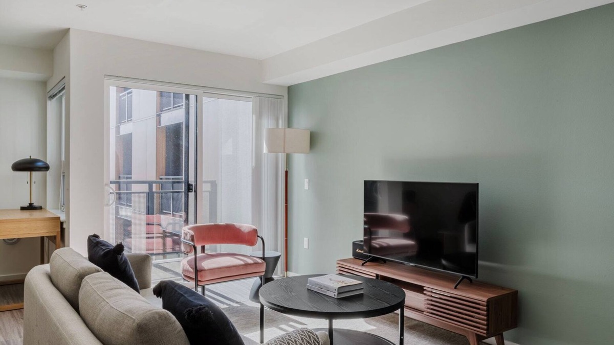 University District Apartment | Marvelous U-District Studio w/Laundry, nr Shops & Parks, by Blueground