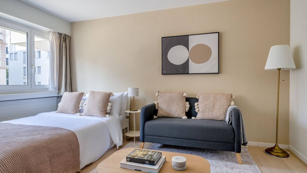 District 6 Apartment | Marvelous Unterstrass Studio, nr University & Supermarket, by Blueground