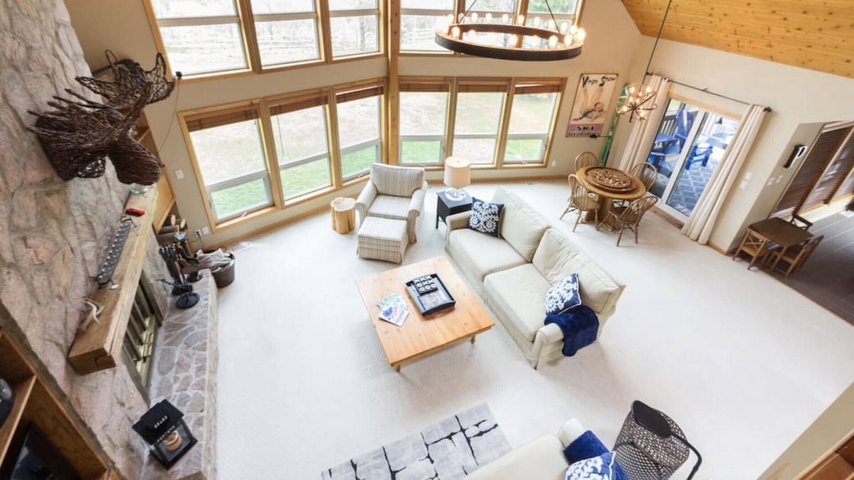 Grey Highlands House | Mary B's Chalet · Spectacular Cottage in Beaver Valley
