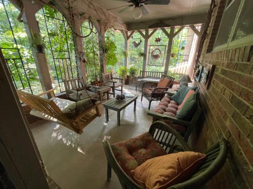 High Point Apartment | Mary's Place - Studio surrounded by nature but close to High Point