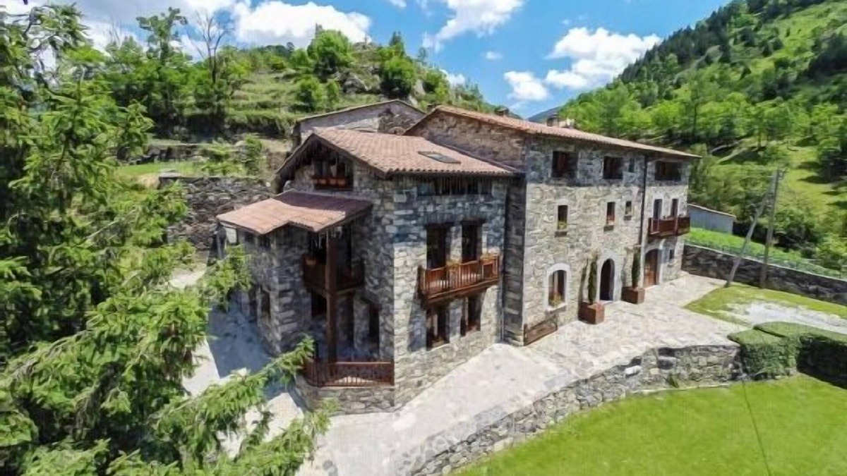 Setcases Apartment | Mas Can Buixat rural apartment for 4 people fully equipped