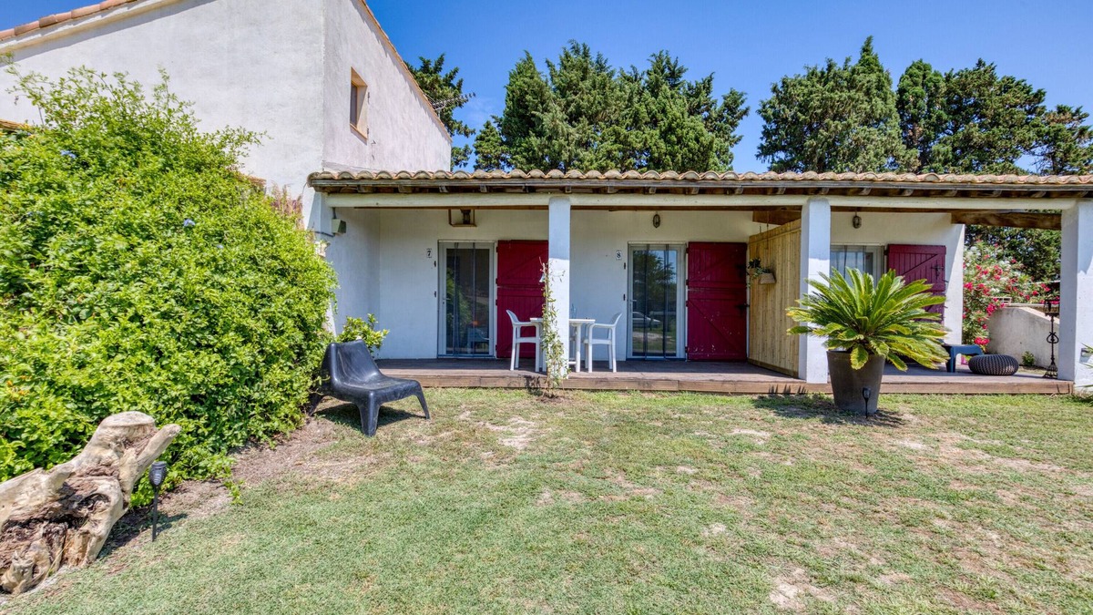 Saintes-Maries-de-la-Mer House | 'Mas Des Cypres - Mazet 7' with Private Terrace, Shared Garden and Wi-Fi