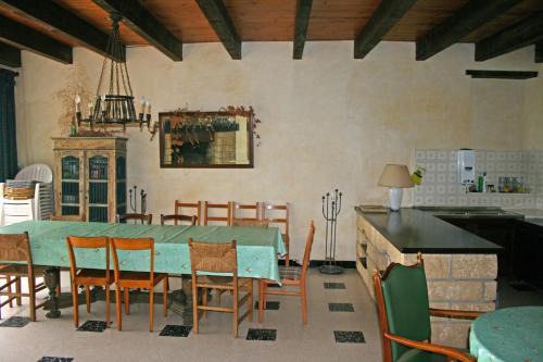 Tornac Bed & Breakfast | Mas des Tours Chambre d'hôtes