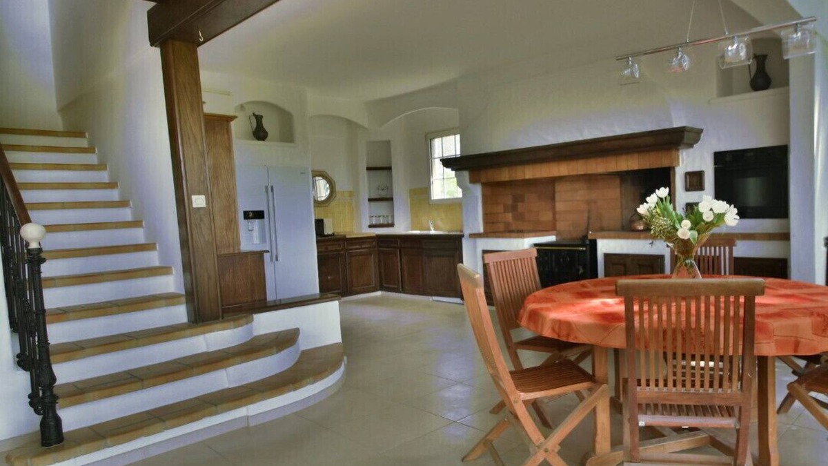 Saint-Laurent-d'Aigouze Other | MAS EN CAMARGUE WITH SWIMMING POOL AND JACUZZI