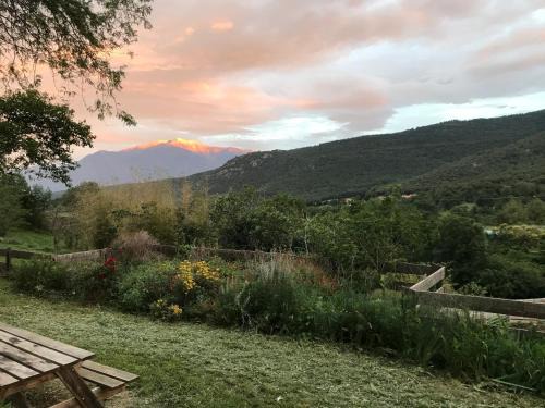 Mosset Bed & Breakfast | Mas Lluganas