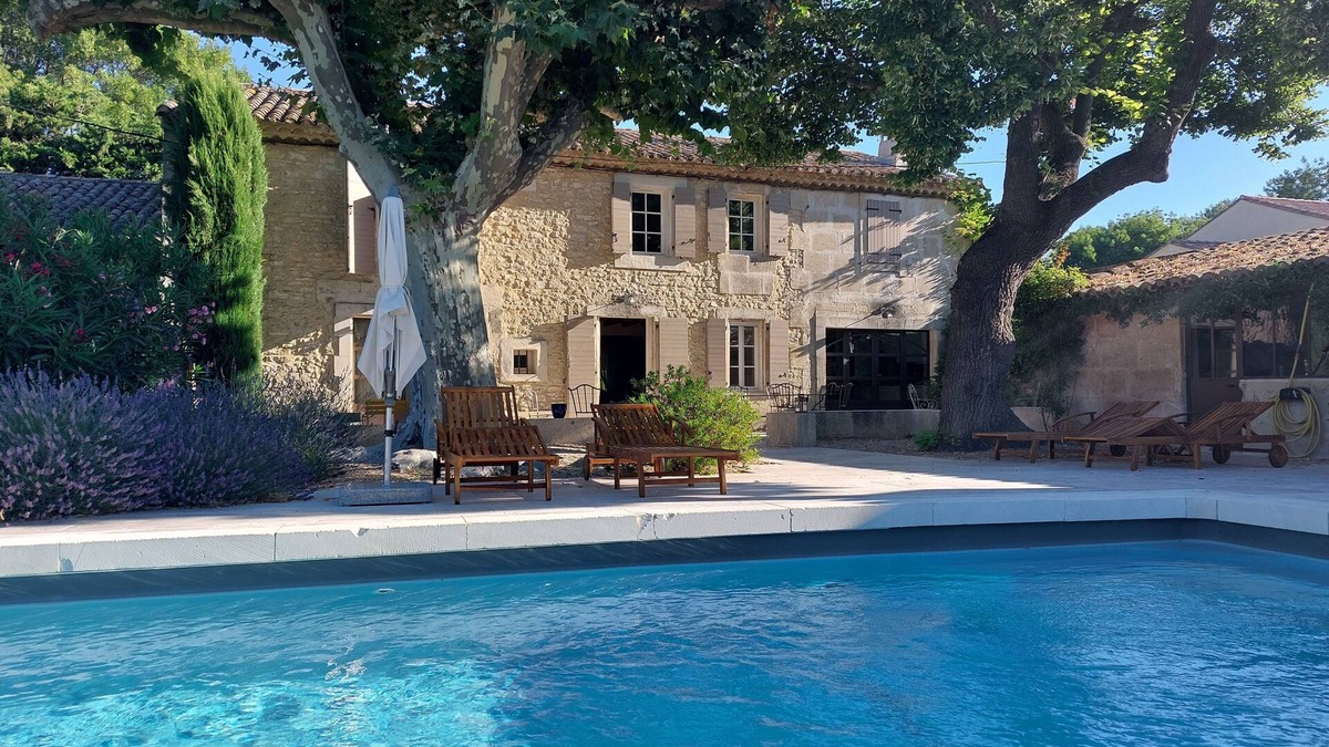 Saint-Etienne-du-Gres Other | Mas provençal with the charm of the stone-climate 6ps