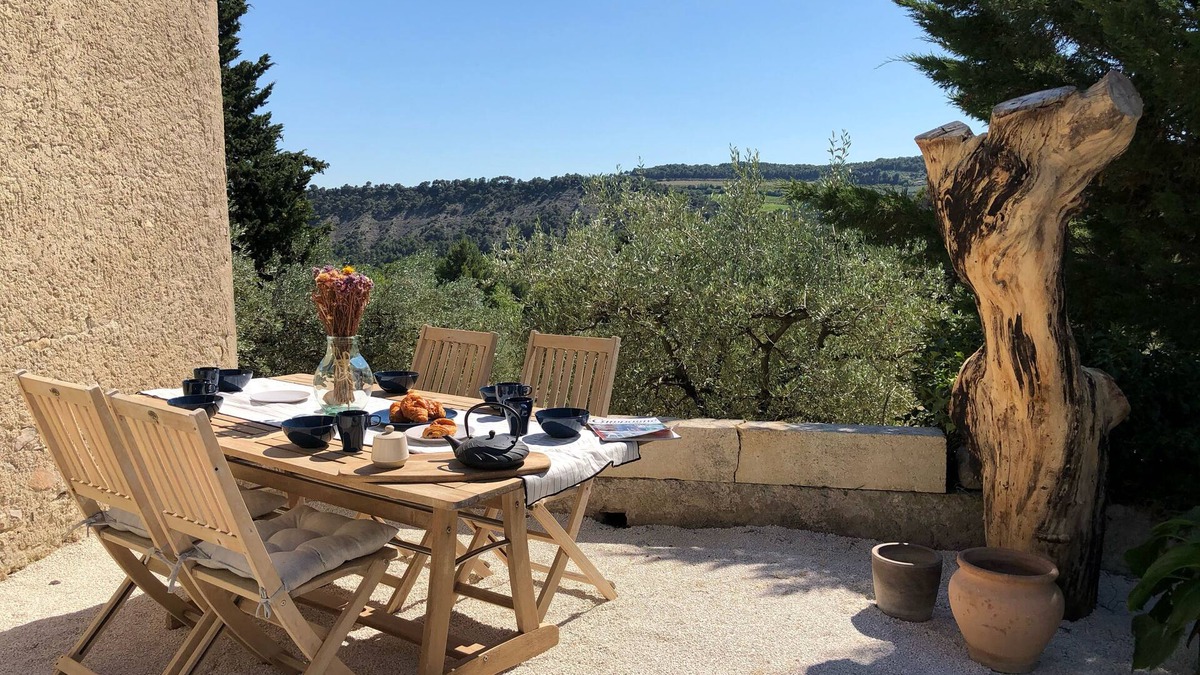 Venterol House | Mas provençal La Serallère in the heart of olive groves
