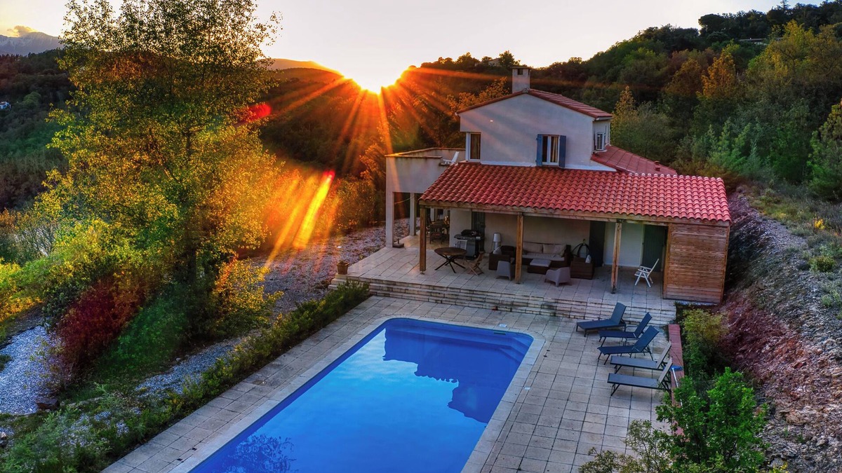 Oms Villa | MAS TESSA 15 min from Céret 4 bedrooms 8 persons 2 bathrooms