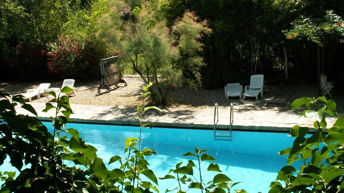 Le Pouget House | Mas without neighborhood, private pool and tennis in 2 landscaped acres