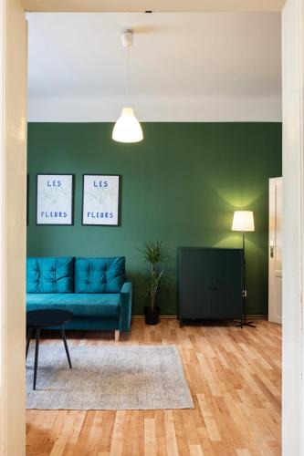 Vinohrady Apartment | Masaryk Lounge