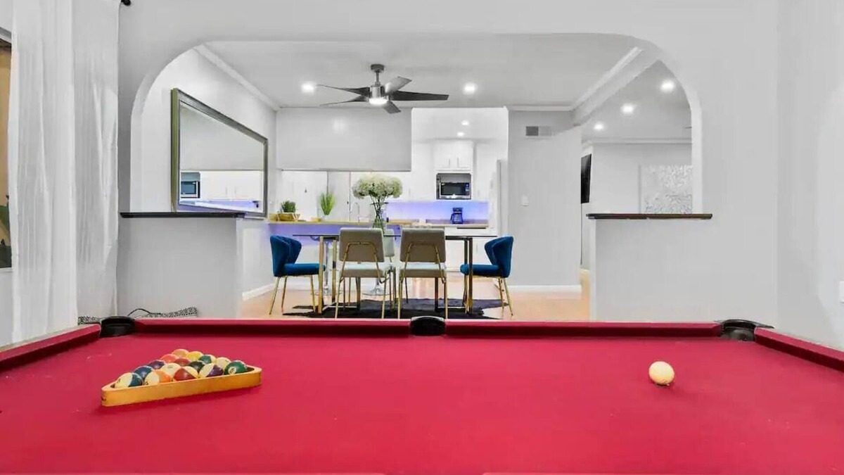 Kearny Mesa House | Massive 5BR Resort Style Retreat with Heated Pool!