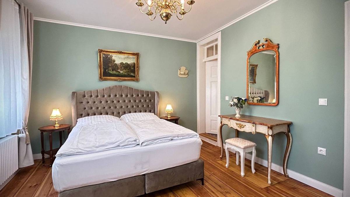 Jueterbog Apartment | Master Butcher Suite