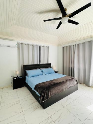 Snow Hill Apartment | Master Room - Ferdie's Place