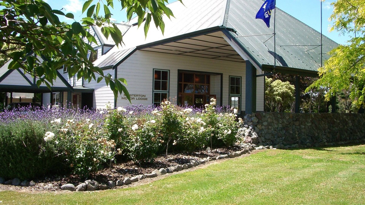 Solway Hotel | Masterton Motor Lodge