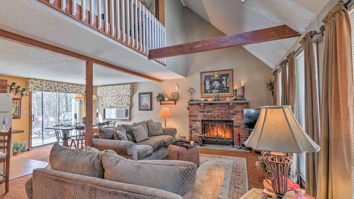 Lackawaxen House | Masthope Home w/Pool & Lake Access - Ski Big Bear