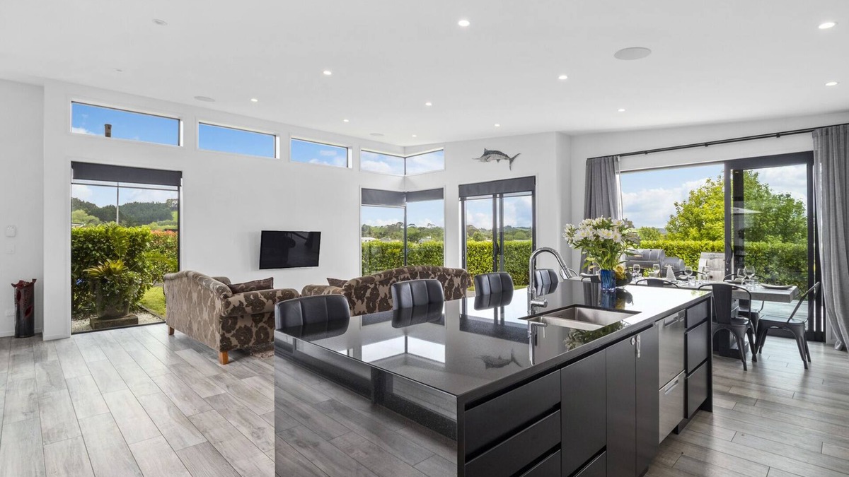 Matakana House | Matakana Retreat - Matakana Holiday Home