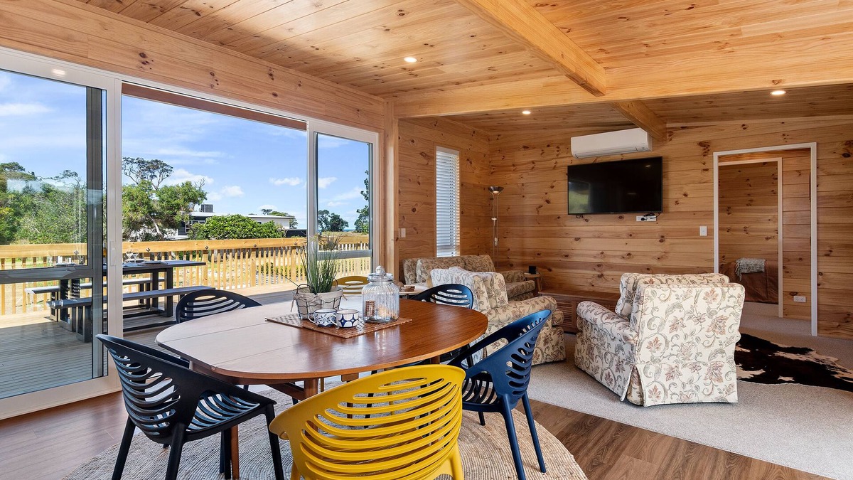 Matapouri House | Matapouri Bayside Retreat - Matapouri Holiday Home