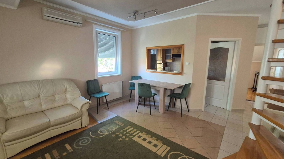 Kecskemet Apartment | Mathias, a Spacious 2-Bedroom Apartment with 2 Bathrooms & Private Parking