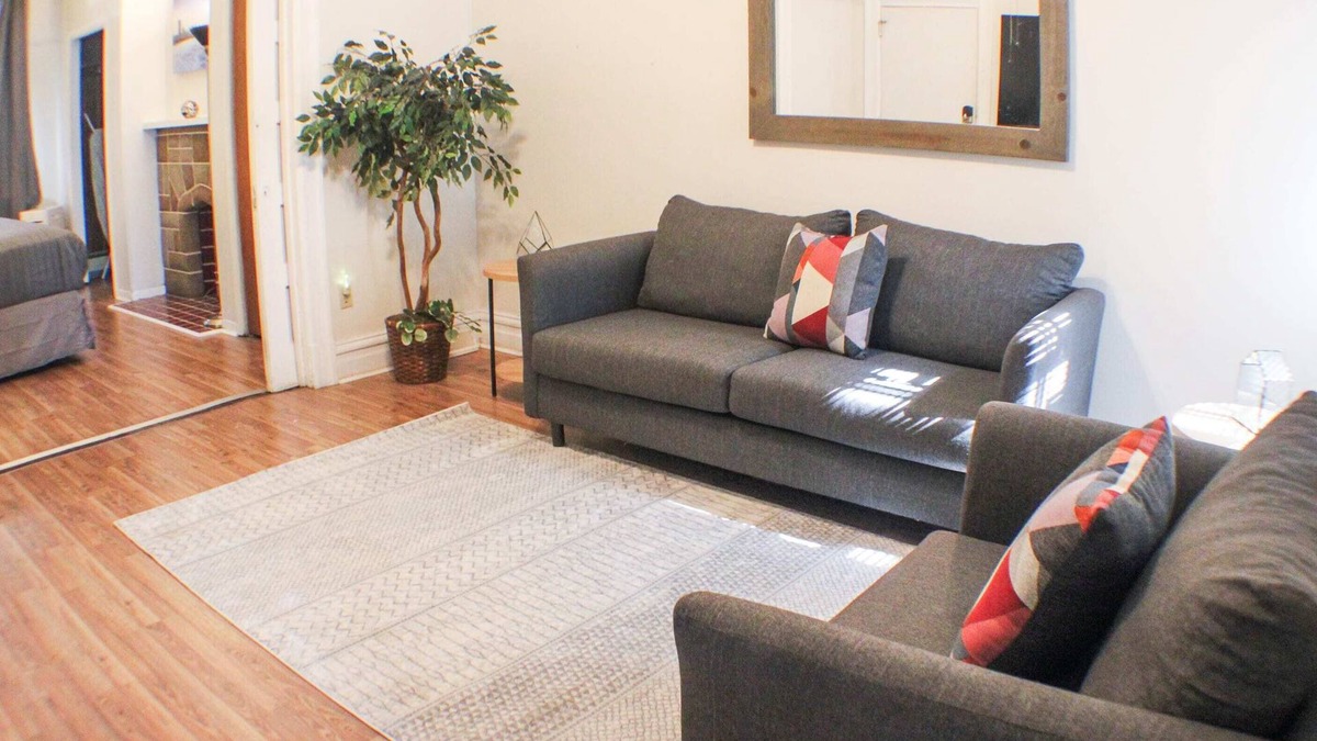 Bloomfield Apartment | Mathilda Street Trio - The Lodge with King Bed