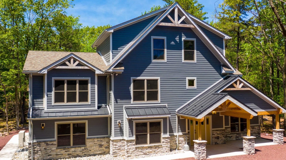 Lake Harmony Estates House | "Matterhorn" Near JFBB Skiing, Elevator, Private Hot Tub, Firepit, Pool Table, Grill