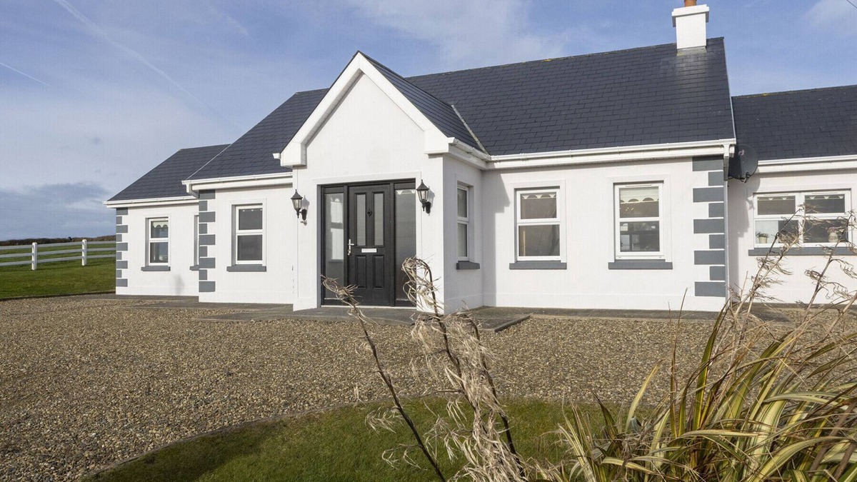 Doonbeg Ski Chalet | Matthews Cottage Doonbeg