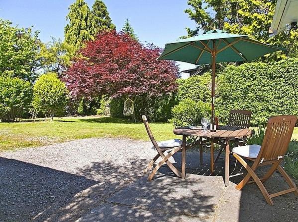 Two Mile Bay House | Matuku Hideaway - Taupo Holiday Home