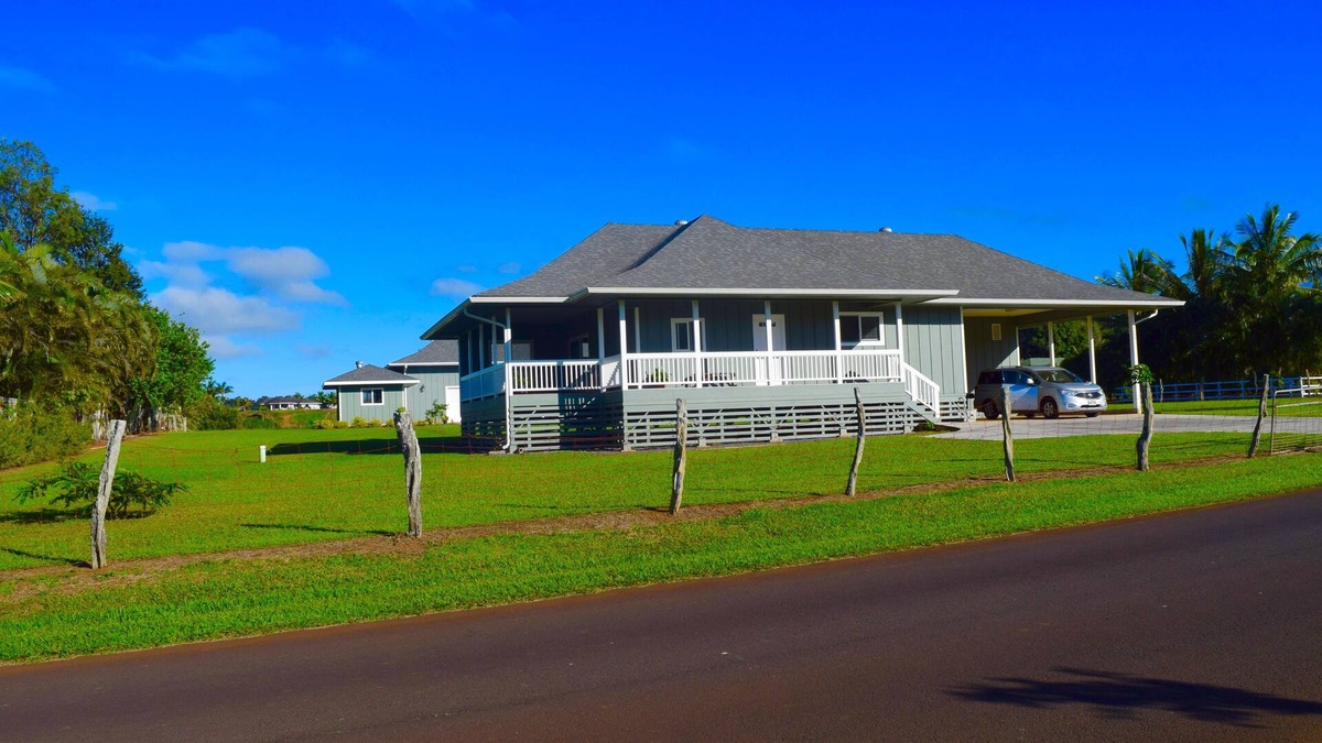 Pauwela House | Maui Plantation Cottage Located Near Beach And Paia, Permitted Bbph 2017/0004