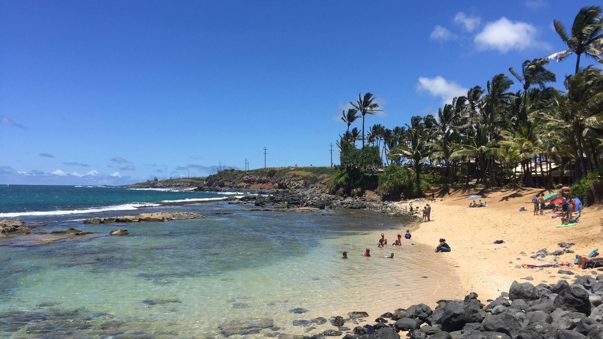 Kuau Apartment | Maui's best Surf, wdsurf, snorkeling by secluded beach+ AC