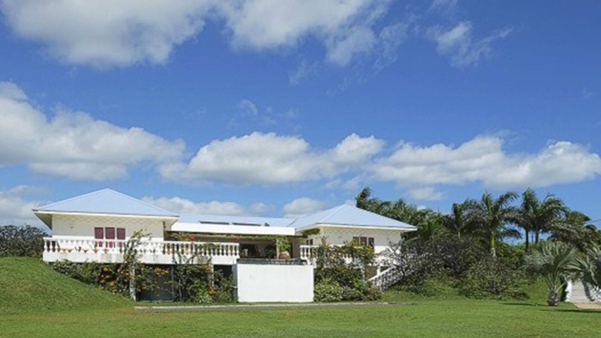 Calebasses House | Mauritius in the English Summer