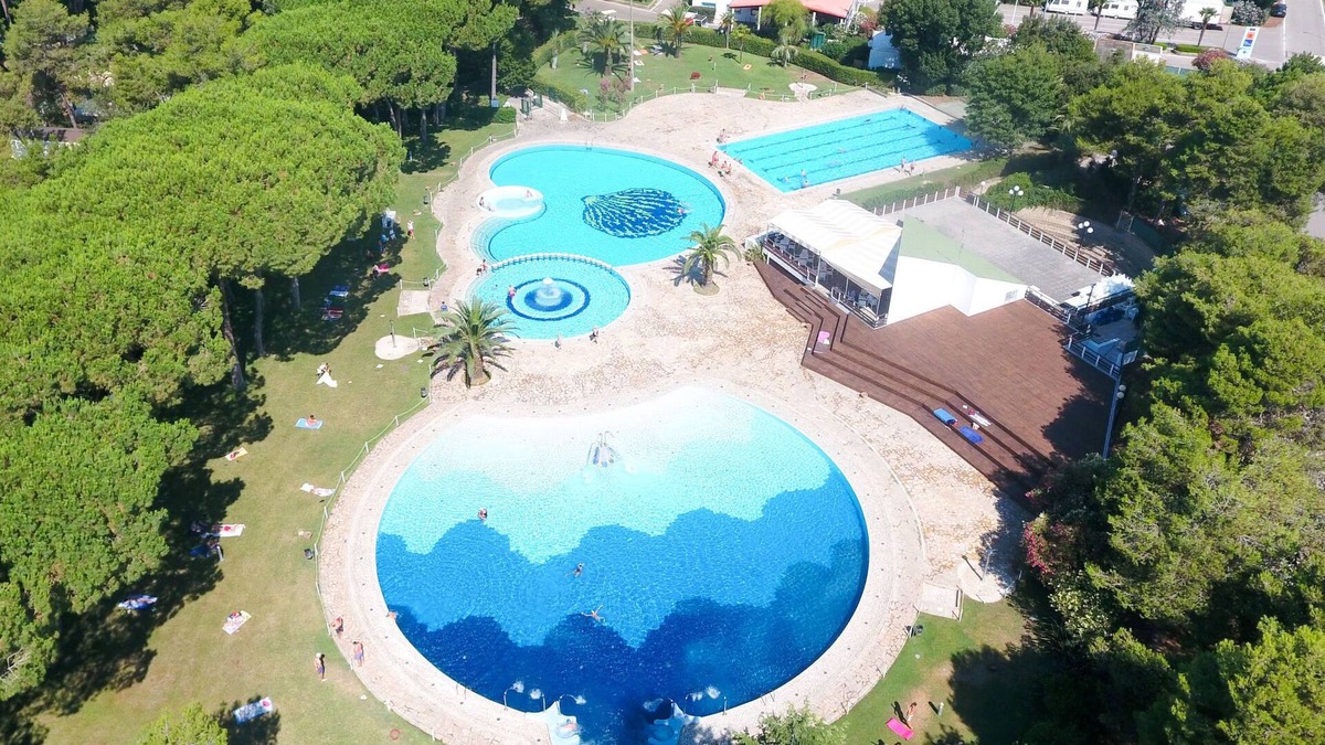 Baia Domizia House | Maxi Caravan Deluxe by Interhome