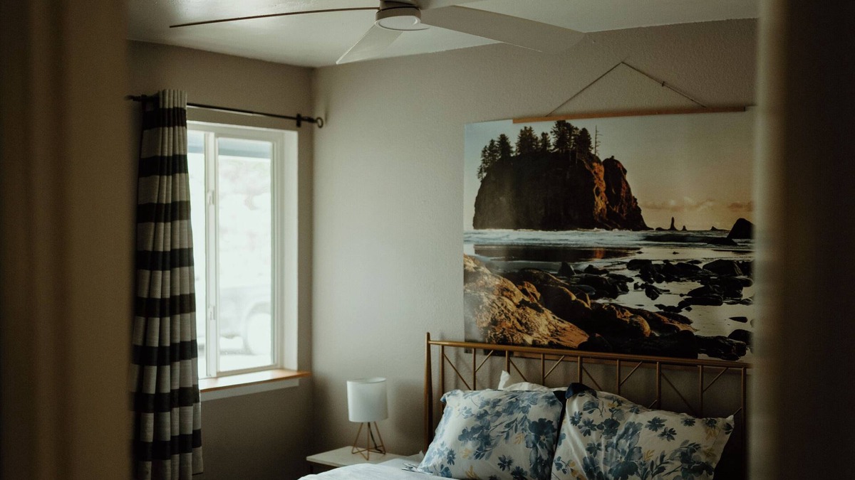 Forks Cottage | Mayberry Cottage minutes to La Push Beach
