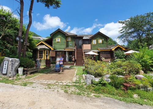 Bongpyeong House | Mayfair Rodemtree Pension