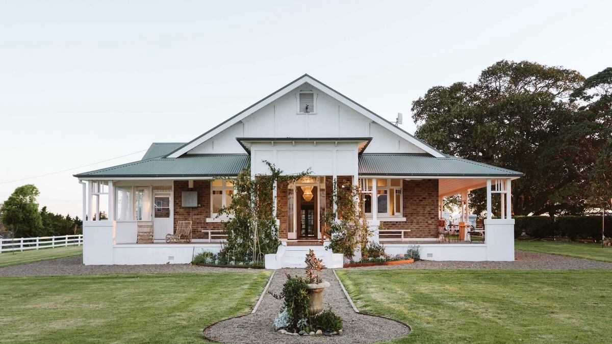 Shoalhaven City Council House | 'Mayfield' - Luxury Farmhouse with Pool