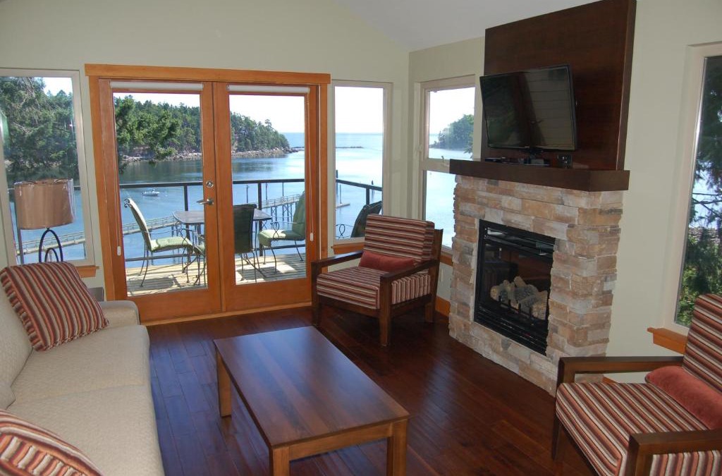 Mayne Island Hotel | Mayne Island Resort