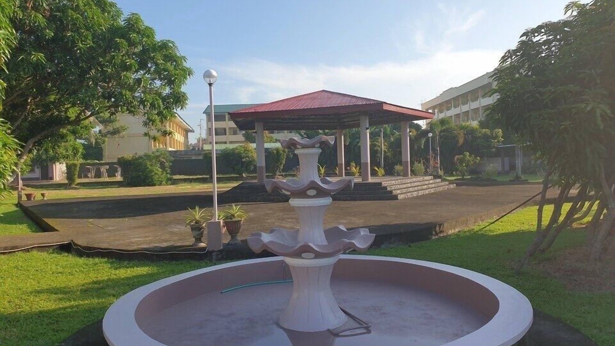 Legazpi Hotel | Mayon View Garden Apartelle Sa Bukid