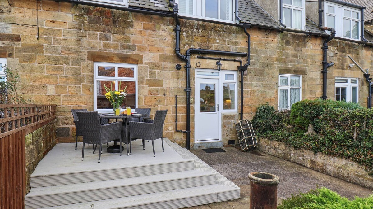 Fylingthorpe Cottage | Maypole Cottage