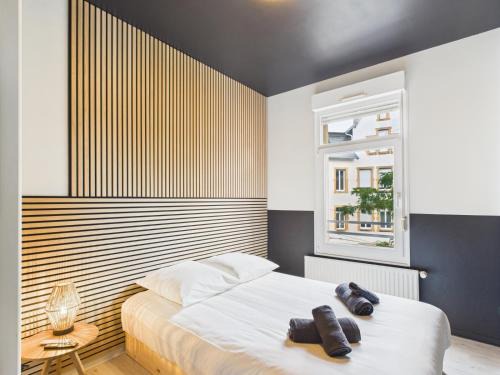 Nouvelle Ville Apartment | Mazarin Apartment- Private Parking