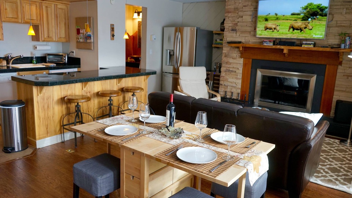 Bend Condo | Mbvskihouse (.com) At Seventh Mountain Resort + includes IKON pass holder offer