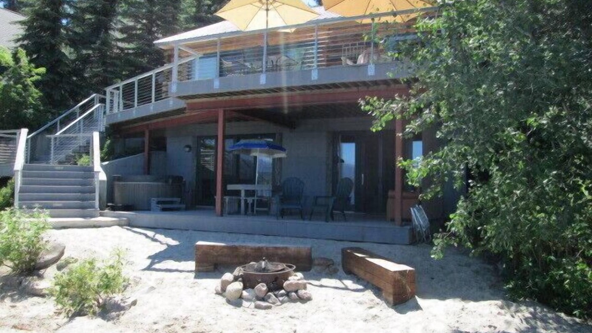 McCall Cabin | McCall Beach House on Payette Lake, Private Dock, Hot Tub, All Season Rental