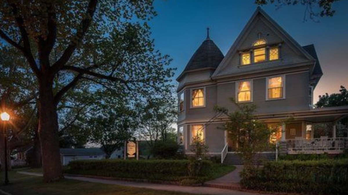 Green Lake Bed & Breakfast | McConnell Inn