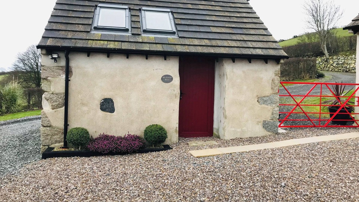 Hilltown Apartment | McCourts Barn. Tiny house in the Mournes