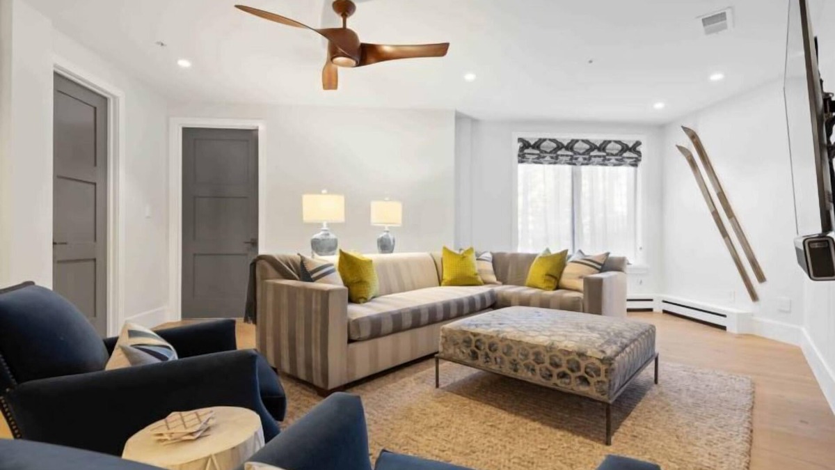Highlands Townhomes Condo | McCoy Peak 104 - 2 Bedroom plus Den Residence