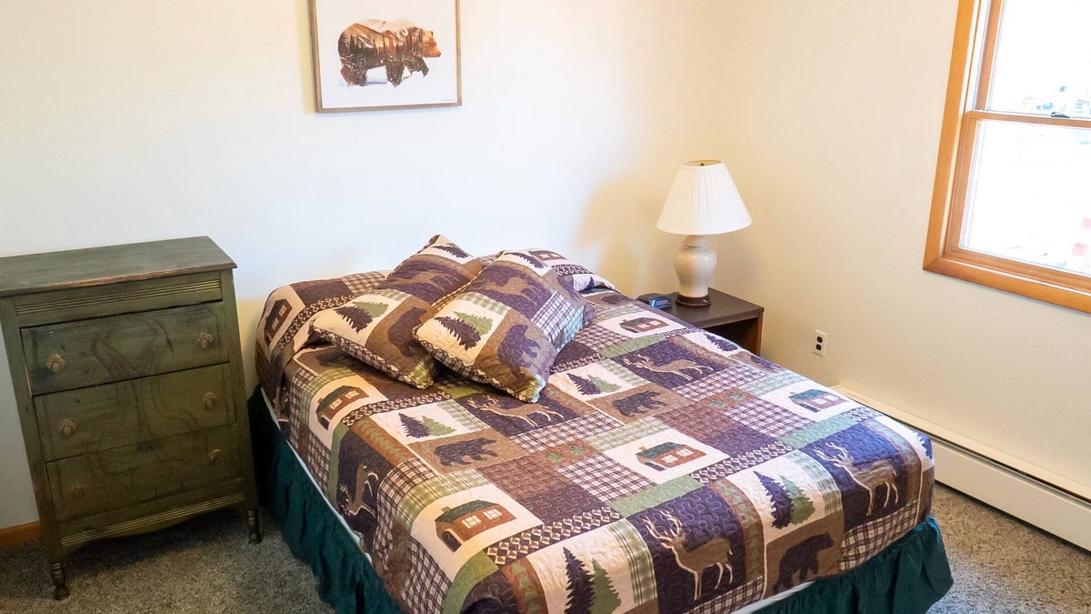 Ohiopyle House | McCune Room | 2BR,1BA, Cabinesque Hotel in Ohiopyle