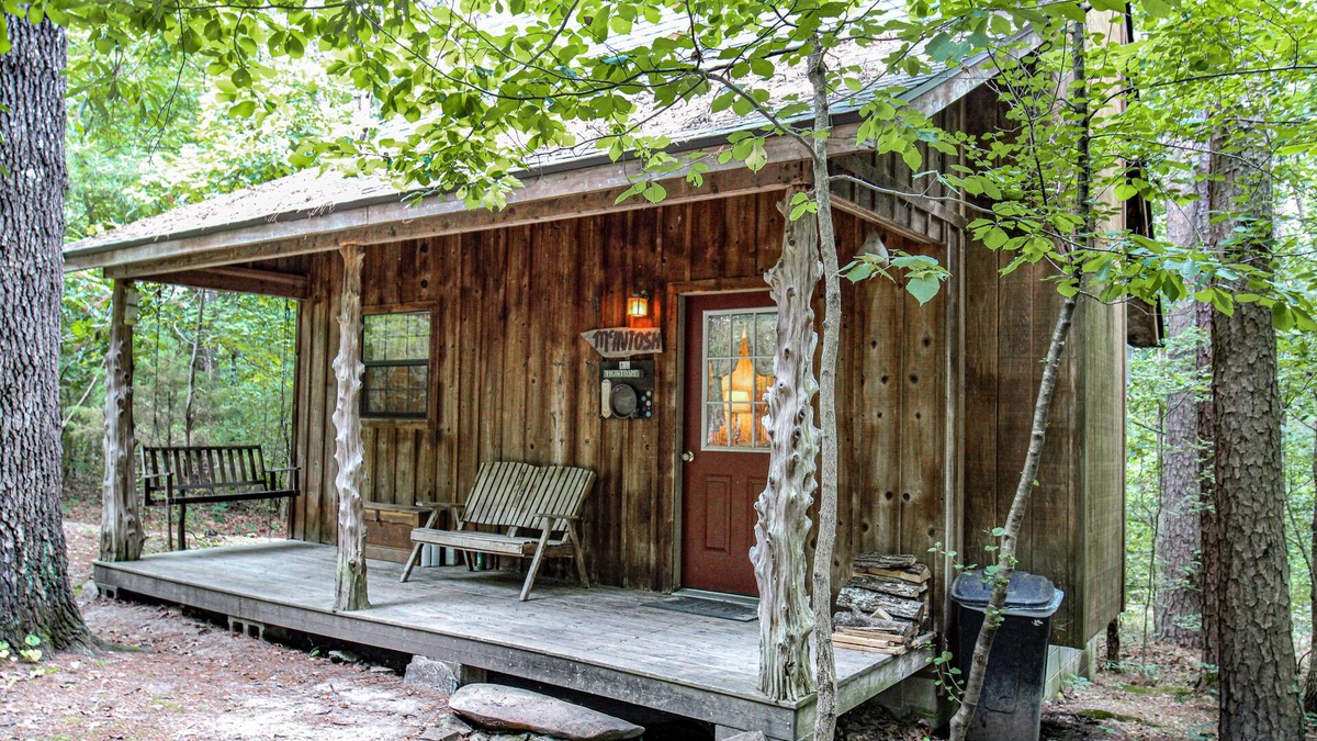 Bruno Cabin | McIntosh Cabin at Silver Run located 3 miles from the Buffalo River