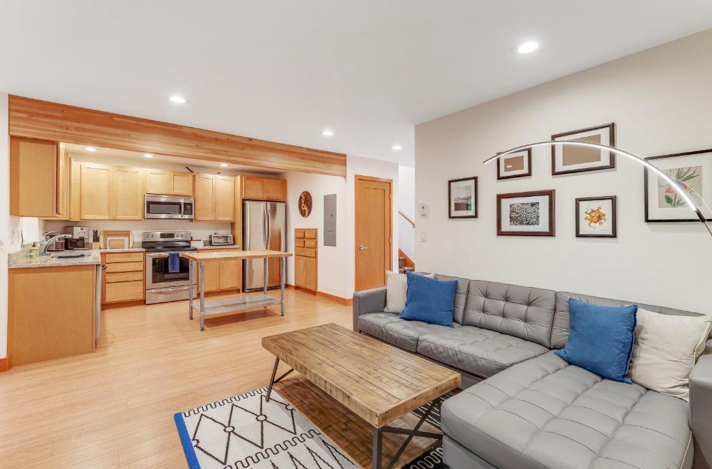 Eastsound House | McKinnis Hill Cabin