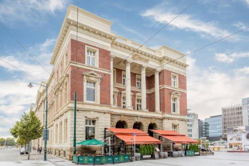 Christchurch City Centre Apartment | McMahon Suite - Central CBD